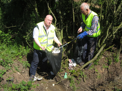 Southwell Hockerton Road litter picking