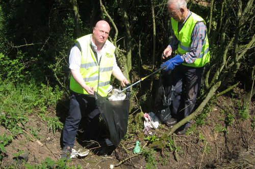 Southwell Hockerton Road litter picking